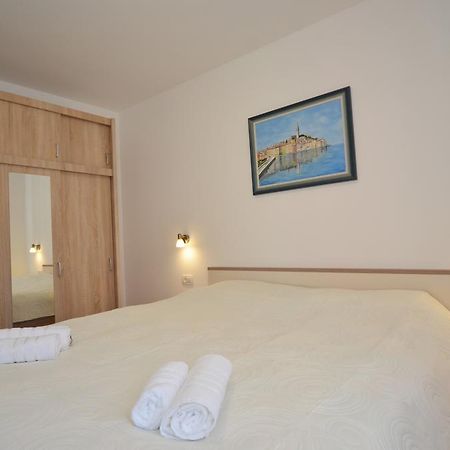 Apartment Dina 52 Rovinj Buitenkant foto